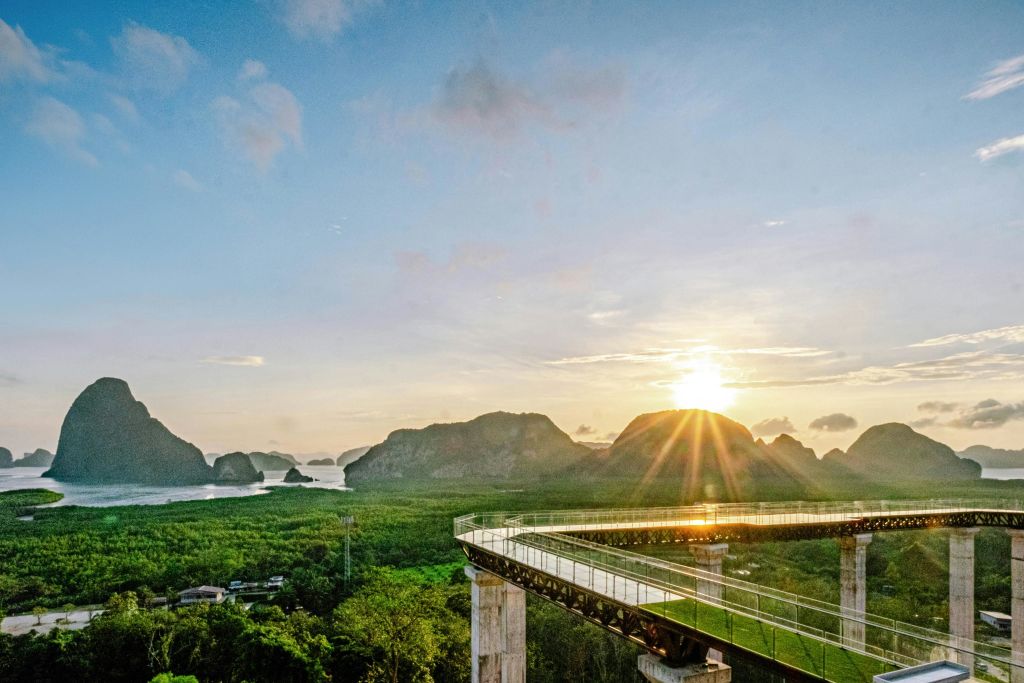 스카이워크 너머 낭시 전망대에서 즐기는 사멧 낭시 입장권