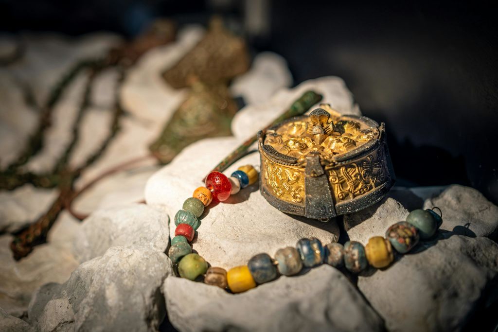 바이킹 시대 장신구, 고틀란드에서 무덤 찾기