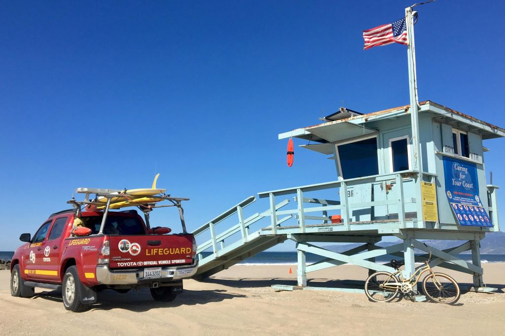 베네치아 해변의 구조 타워