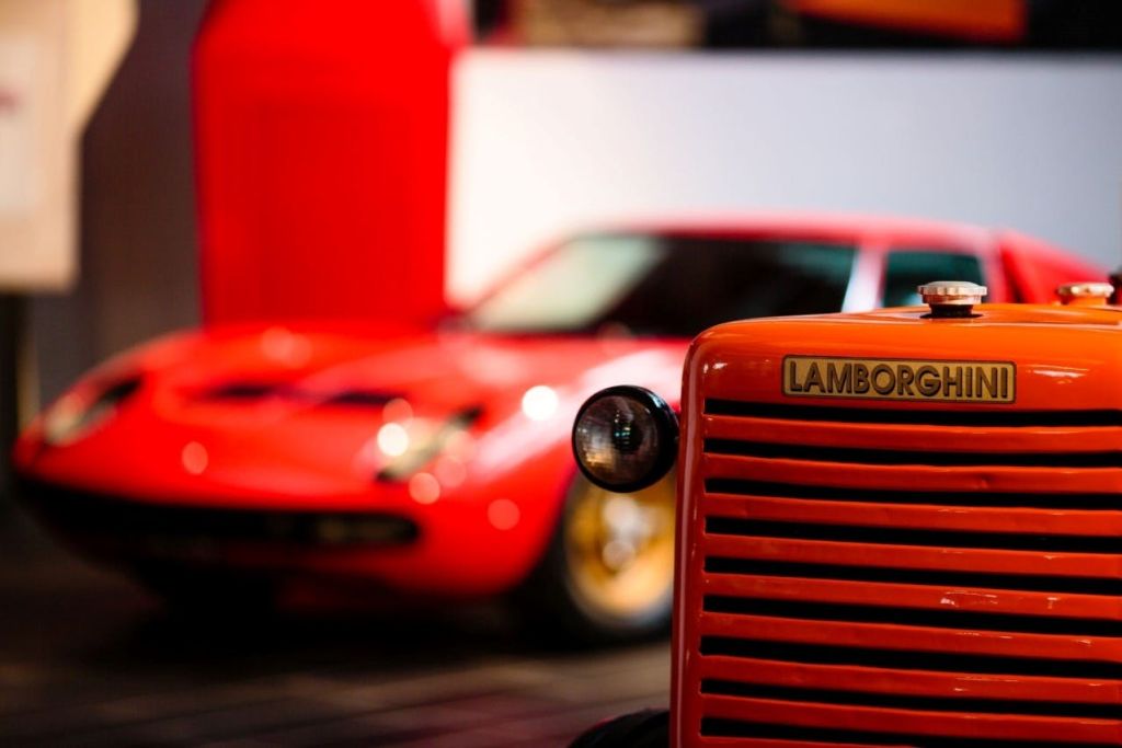 람보르기니의 오래된 자동차