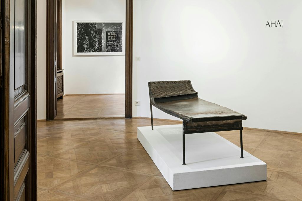 You didn't provide any text to translate. Please provide a text in any language, and I'll translate it into English for you.