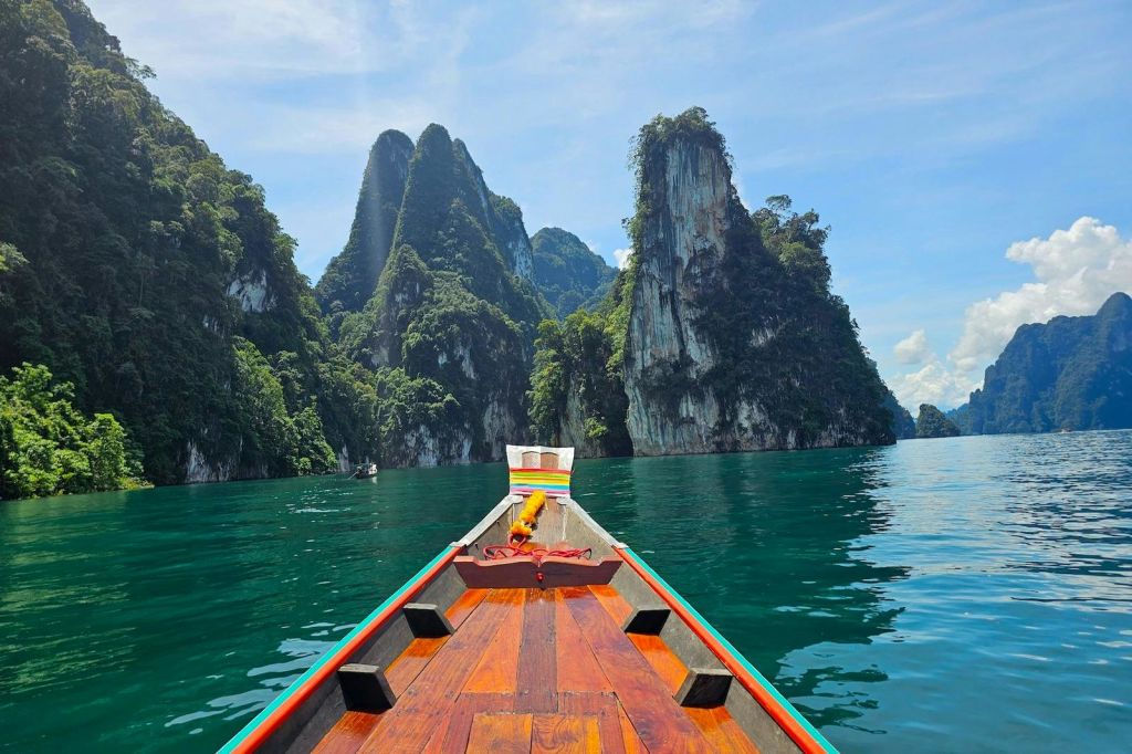 카오속 국립공원의 아름다운 치우란 호수