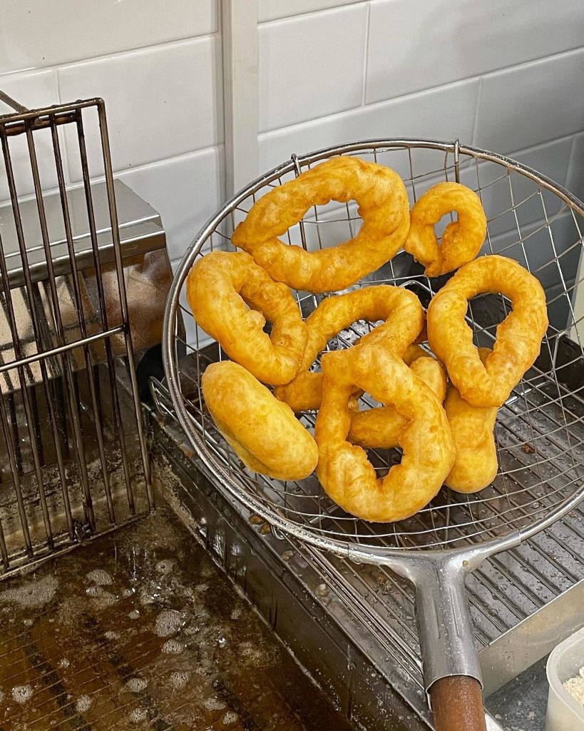 노랑 고래 여수 중앙 점