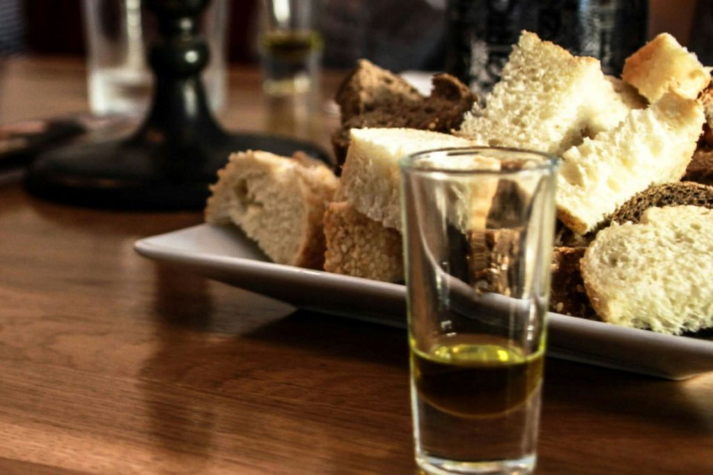 그리스 올리브유에 대한 모든 것을 알아보세요