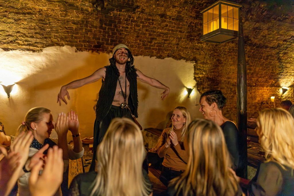 체코 중세 정통 오리지널 체험: 저녁 식사, 쇼, 양조장, 성