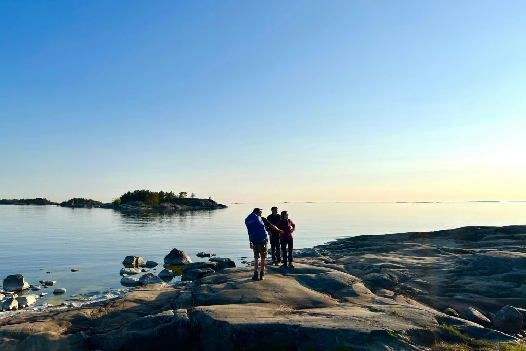 바닷가에서 보내는 고요한 하루