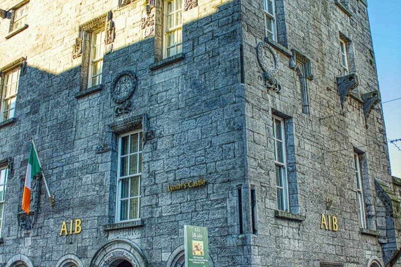 골웨이 숍스트리트에 있는 린치의 성