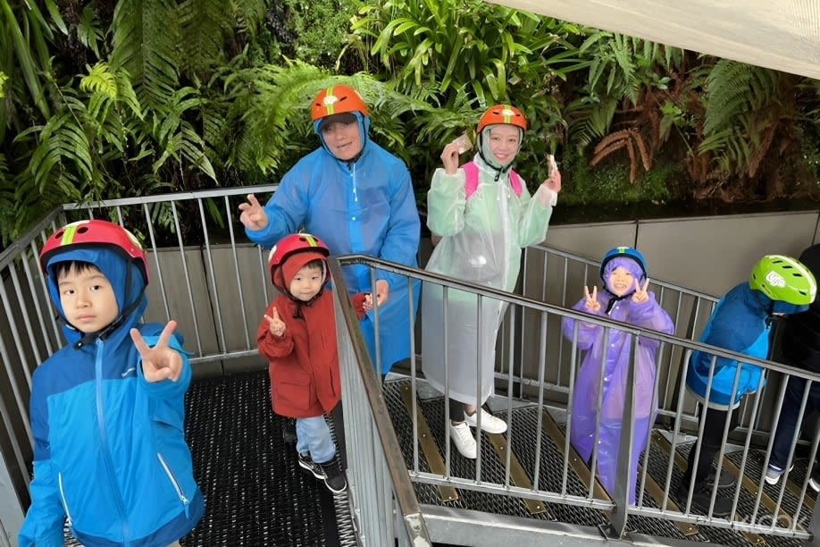 로토루아의 스카이라인 곤돌라와 루지는 모든 연령대를 위한 흥미진진한 모험을 제공합니다. Chen이 제공한 사진.