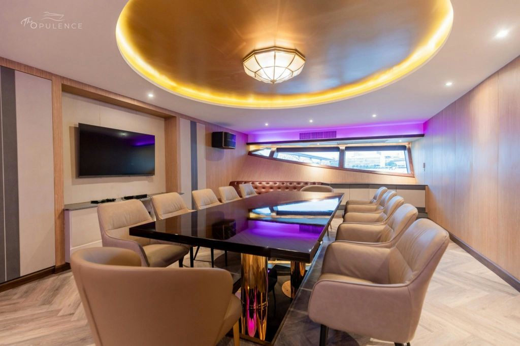 차오프라야에서 즐기는 럭셔리 디너 크루즈