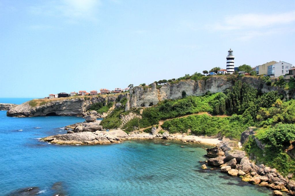 Zippline은 Şile의 자연과 역사적인 분위기와 함께 독특한 경험을 제공합니다.