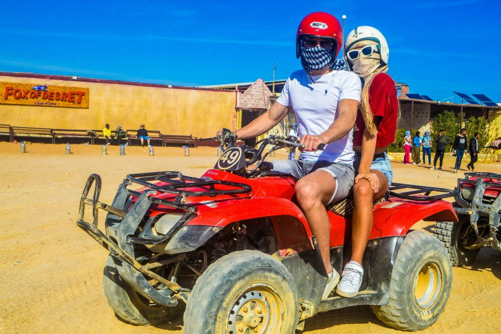 후르가다: 가이드와 함께하는 사막 사파리 + ATV, 버기카, 낙타 타기 + 저녁 식사 + 교통편