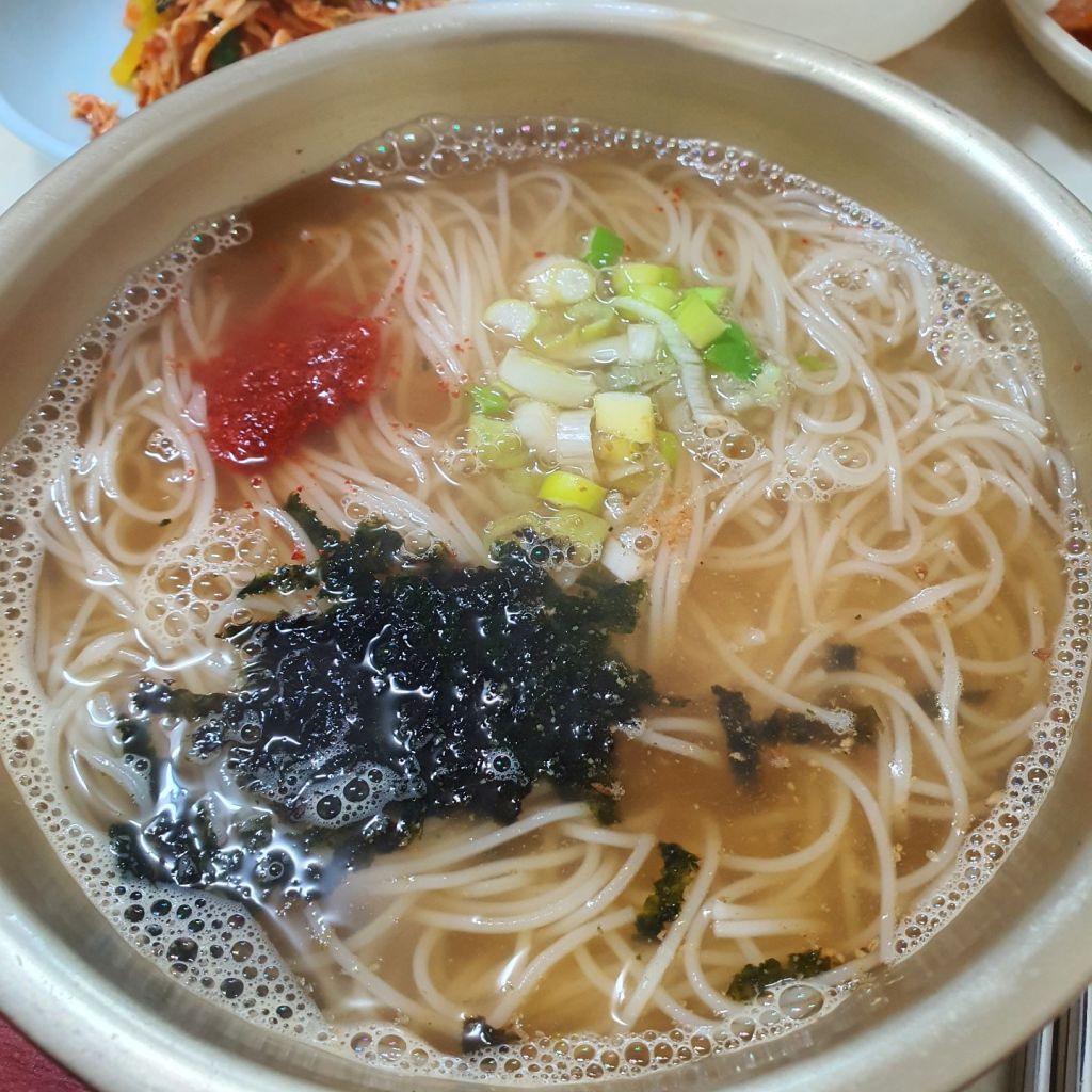 여만 국수 전문점