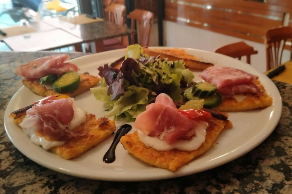 Cecina 샘플