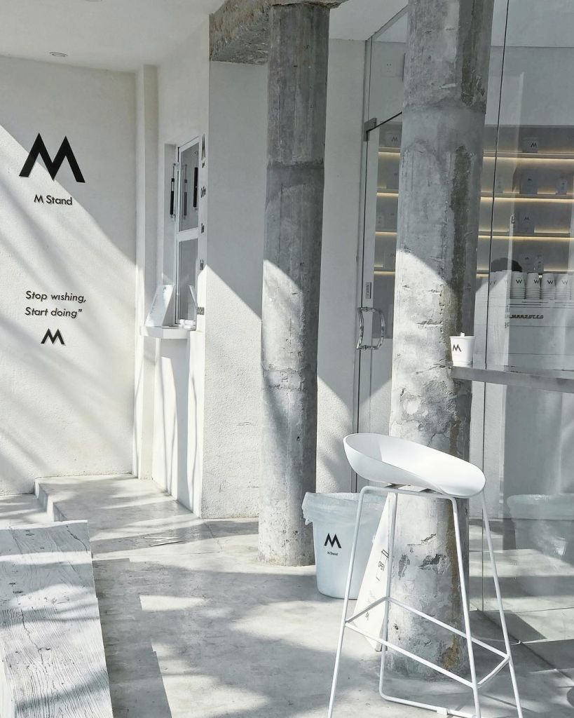 엠 스탠드 화샨루 점