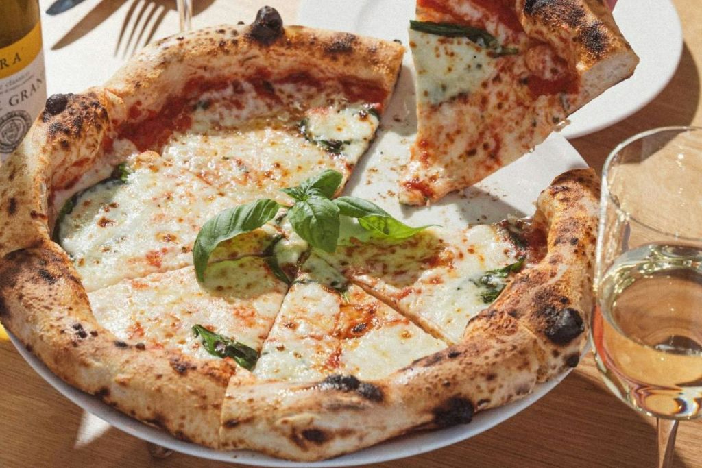 전망 좋은 층에 있는 롤리 레스토랑 52