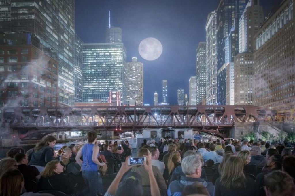 시카고에서 즐기는 소름끼치는 크루즈