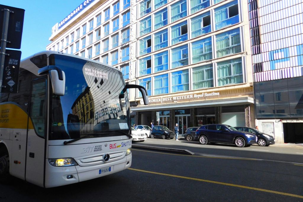 버스 정류장 테르미니역