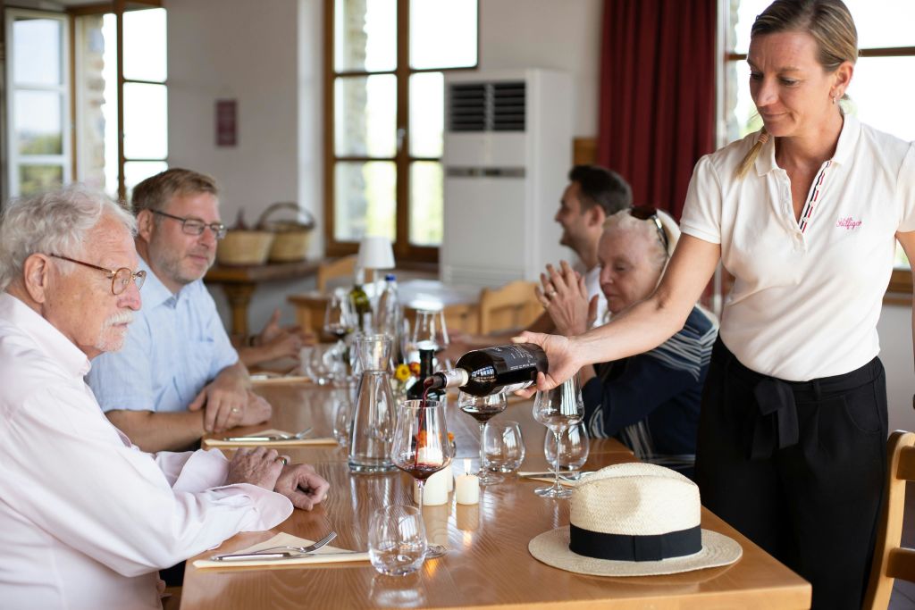 클래식한 와인 테이스팅