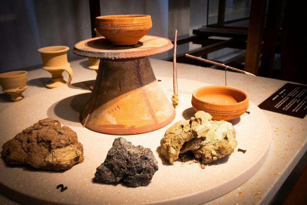 전통 공예품 공방에서 만드는 공예