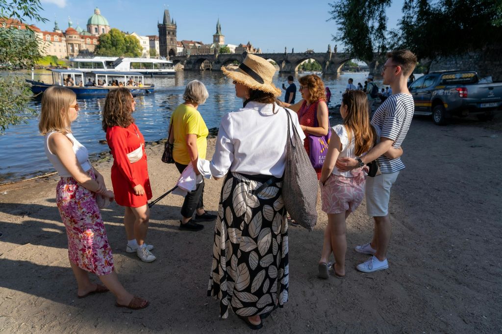 강변에서 즐기는 다우