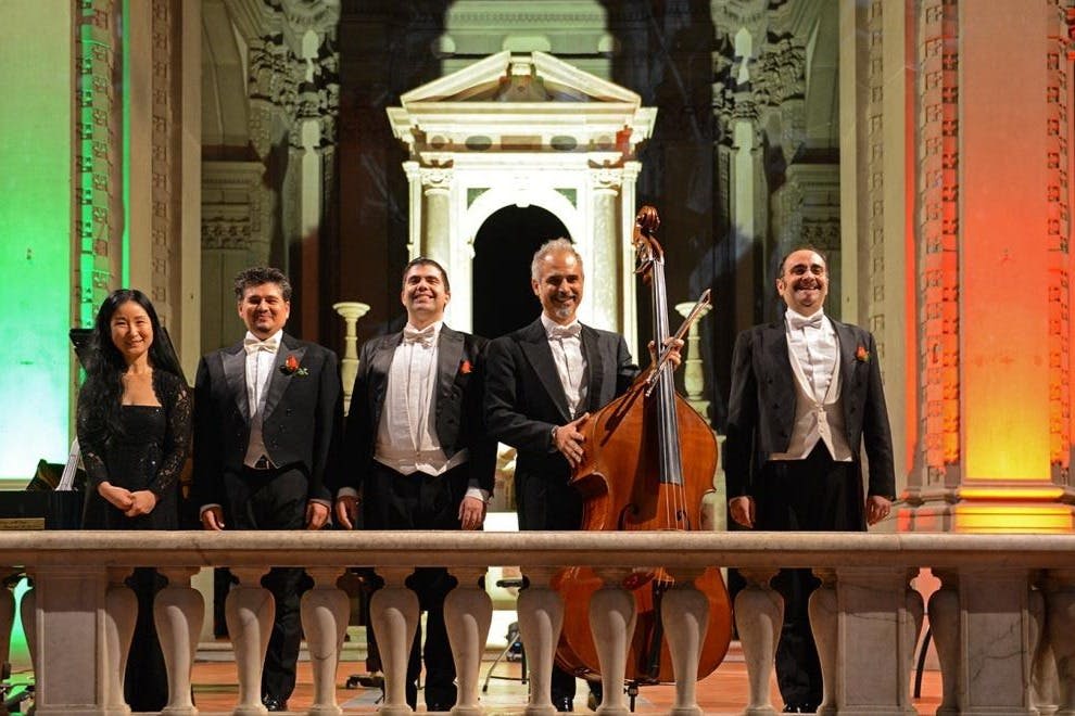 성전에서 십자가의 성모 마리아 성당