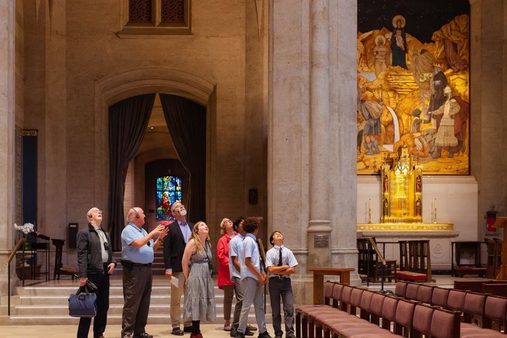 Guided tour at the Chapel of Nativity