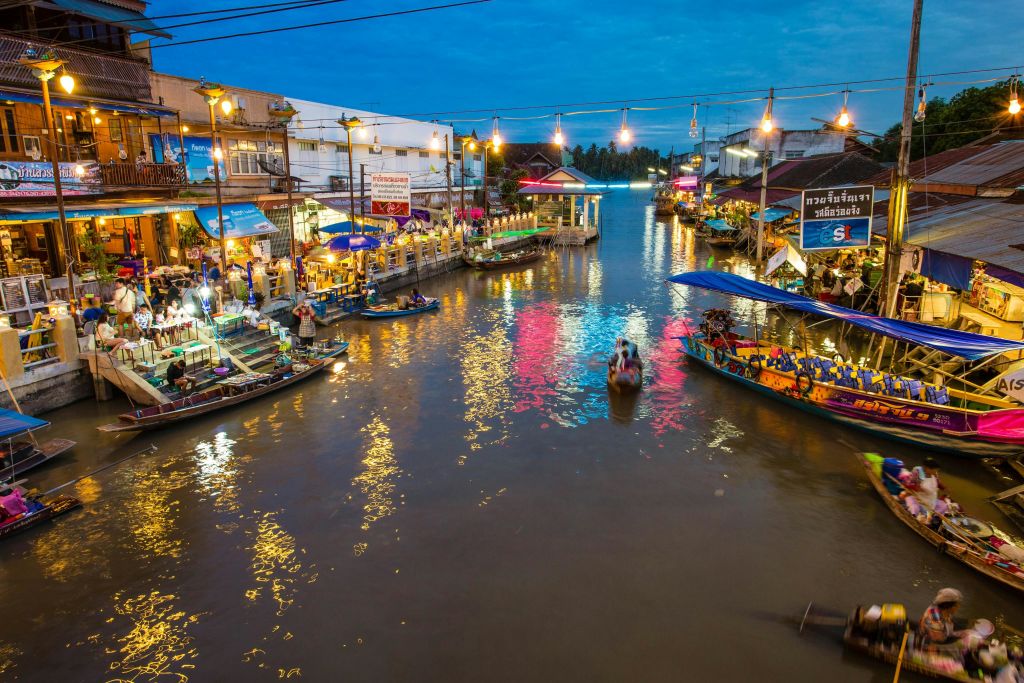 암파와 수상시장