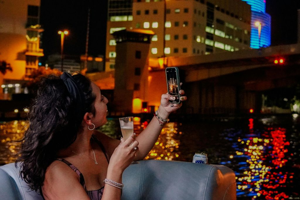 입력하신 텍스트가 불완전하거나 명확하지 않은 것 같습니다. 번역 또는 명확한 설명을 위해 전문을 제공해 주시겠어요?