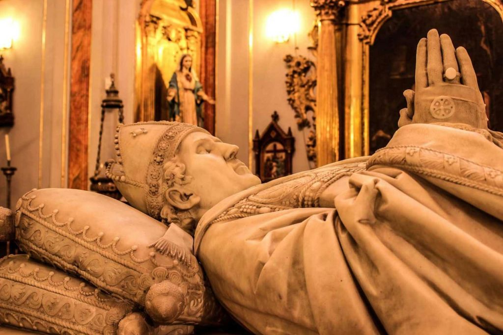 레알 콜레지오 데 라스 돈첼라스 노블레스