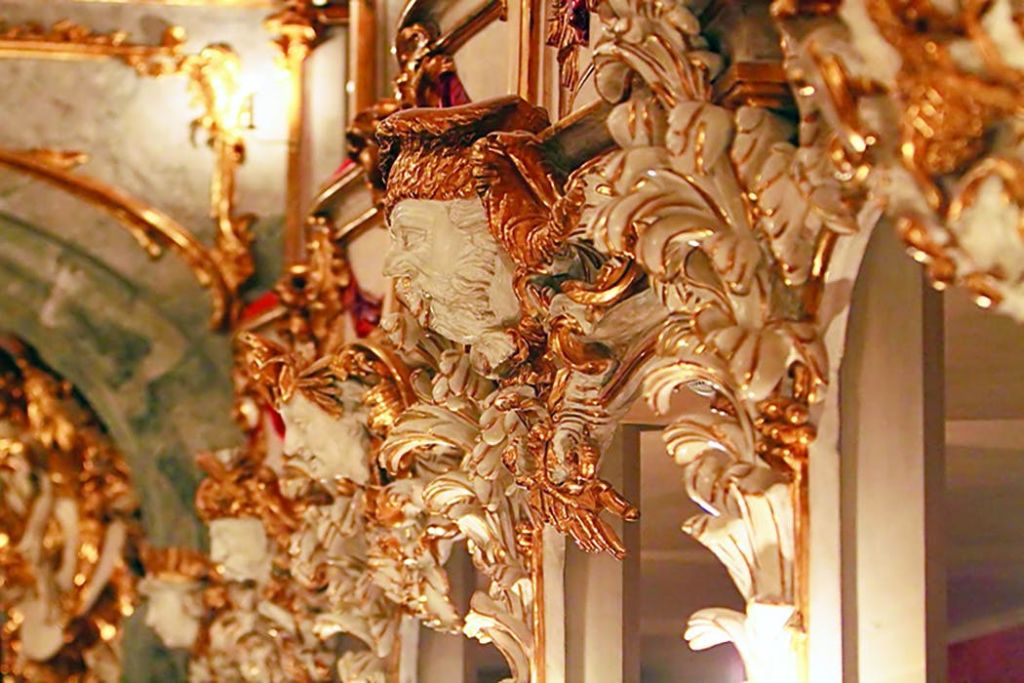 레지던스 쿠빌리에스 극장