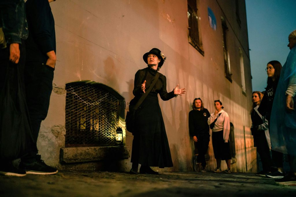 1886년 대불에 대해 들어보세요!