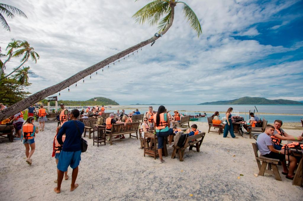 탄 & 피그 제도: 가이드와 함께하는 코사무이 스피드보트 투어 + 핑크 돌고래 관찰