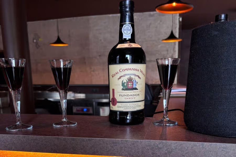 포트 와인 무료 제공