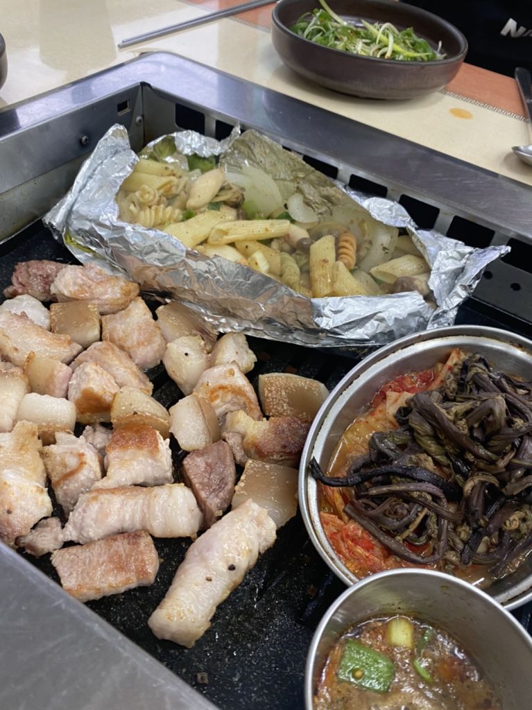 운산 식당