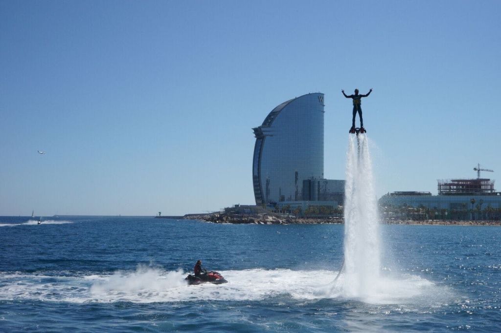 W 호텔 & 수상 스포츠