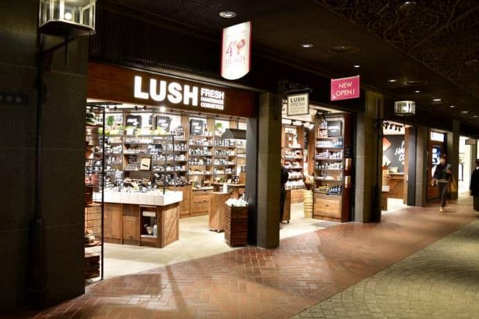 후쿠오카 텐진지하상가 매장 모습 후쿠오카 텐진지하상가 매장 모습