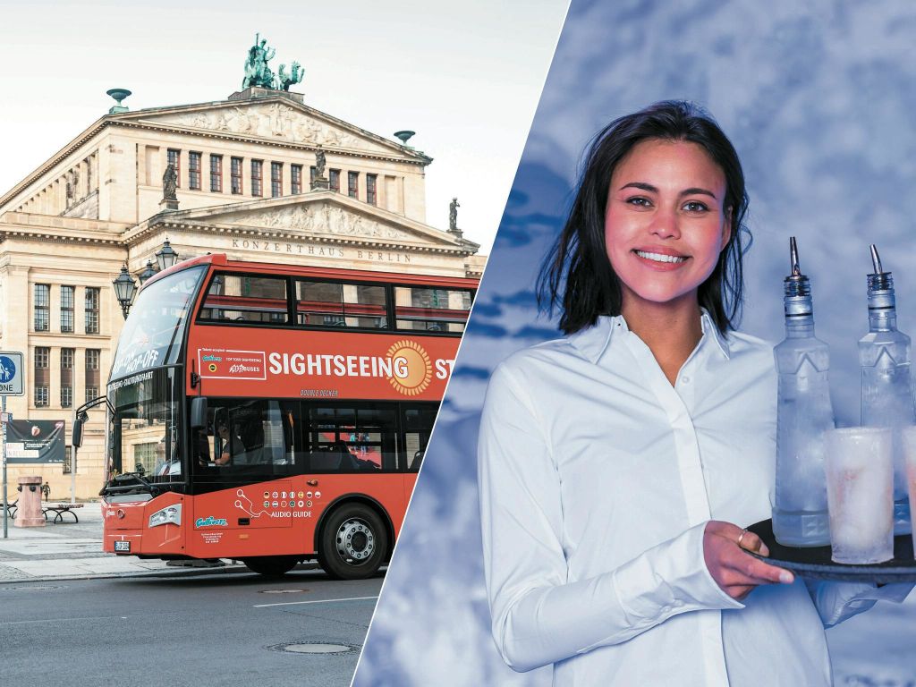 스플릿 이미지: 왼쪽은 역사적인 건물 앞에 빨간색 관광 버스, 오른쪽은 한 여성이 음료 쟁반을 들고 있는 모습입니다.