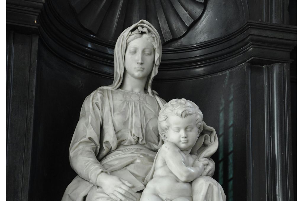 성모 교회에서 만나는 미켈란젤로의 '아이와 함께하는 마돈나'