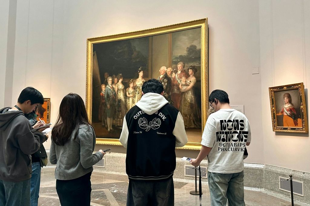 고야가 찍어주는 가족 사진