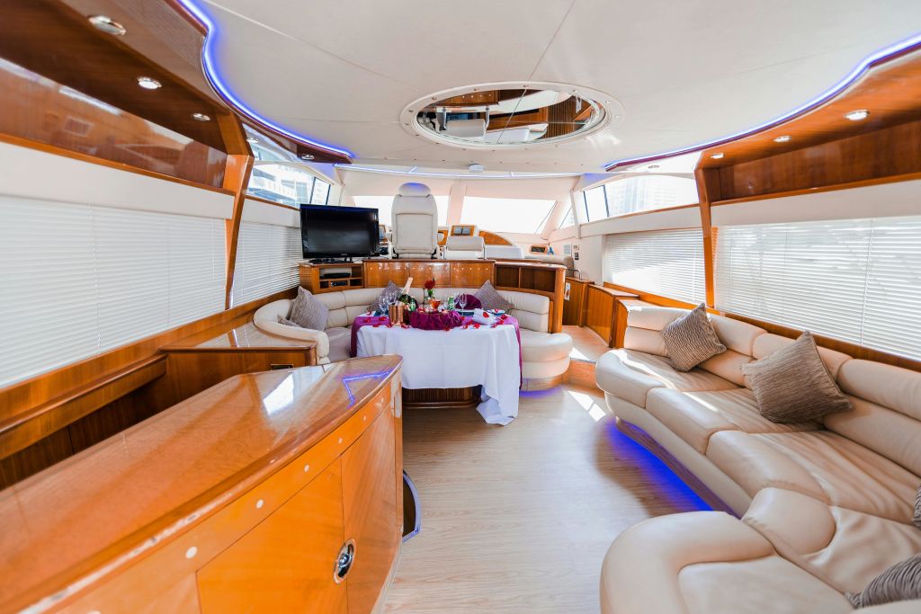 켄타우로스 차터 - 58피트 요트 에토샤