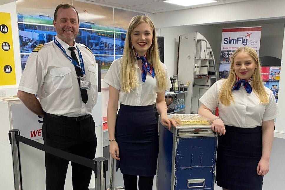 귀하의 서비스에서 SimFly Crew를 이용하세요