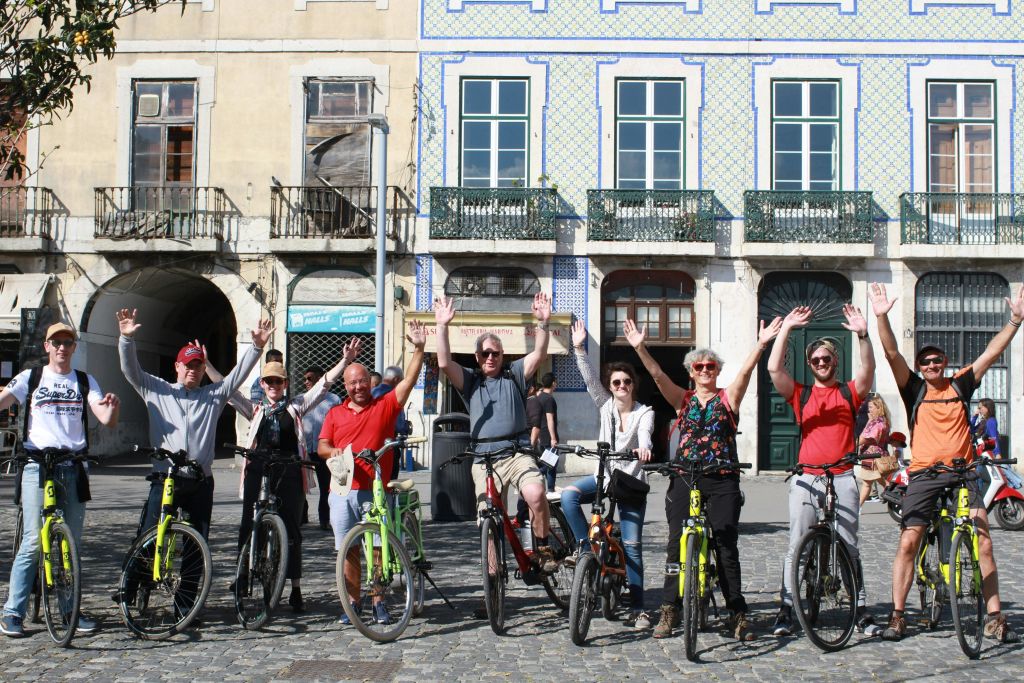 모험을 시작하기 전에 일행과 함께한 가이드 중 한 명입니다!