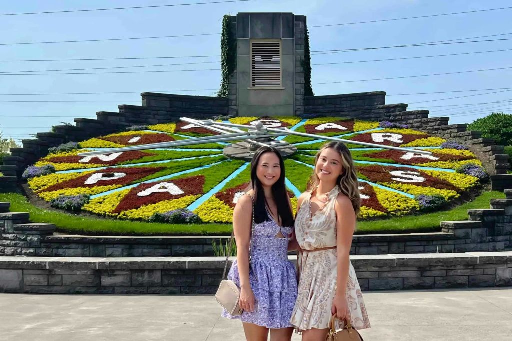 나이아가라 폴스 플로럴 시계