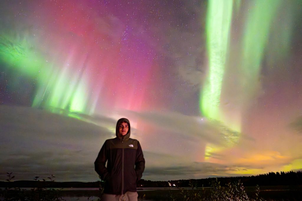 오로라를 배경으로 인생샷 찍기