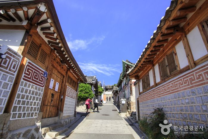 Bukchon Hanok Village Thumbnail 3