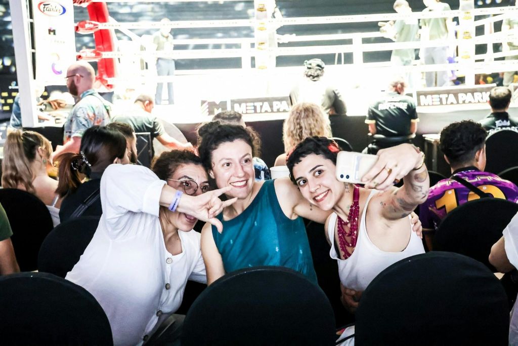 룸피니 복싱 스타디움에서 열리는 무에타이 경기