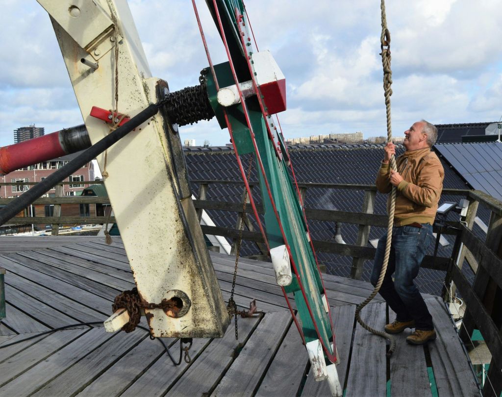 "VANG" 에서의 밀러.