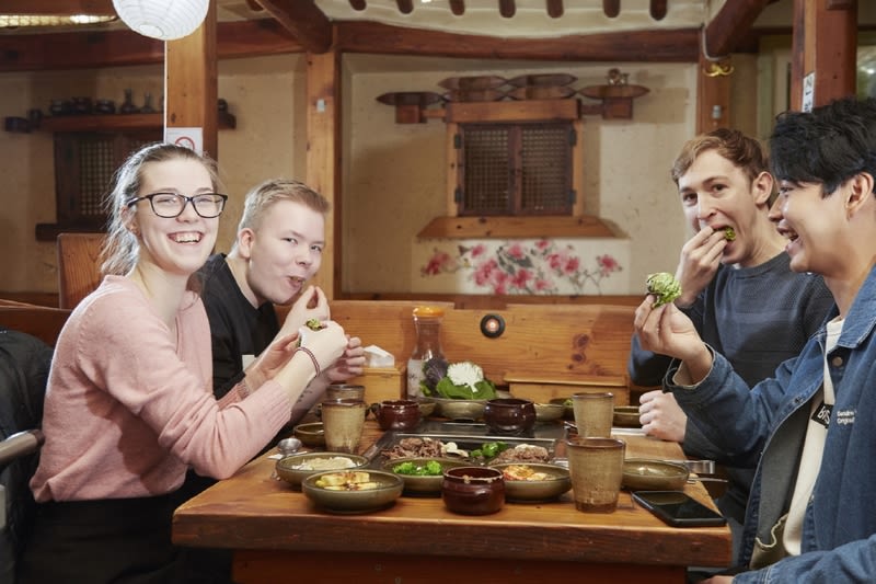 [Seoul] Small-Group Night Dining Tour: 10 Tastings With Authentic KBBQ