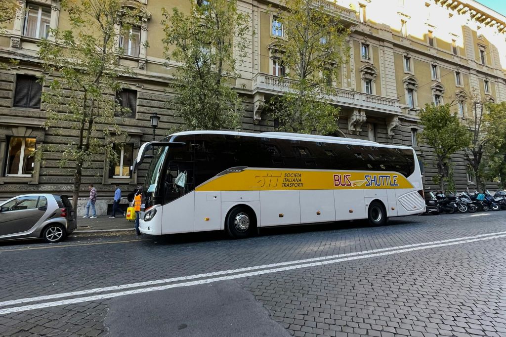 Via Crescenzio 2에서 버스 정류장 픽업