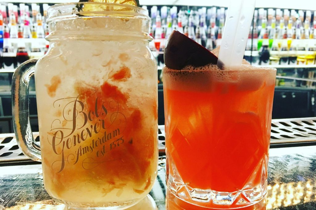 하우스 오브 볼스 칵테일